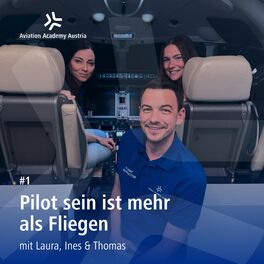 Fluglehrer und Flugschüler sitzen im Cockpit